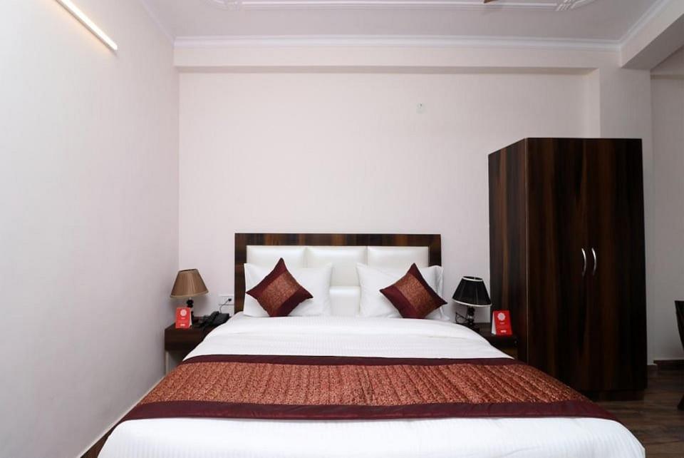 Hotel The Mars New Delhi