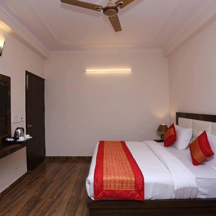 The Mars Hotel New Delhi