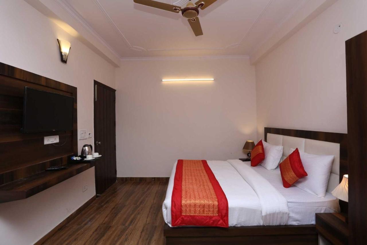 The Mars New Delhi